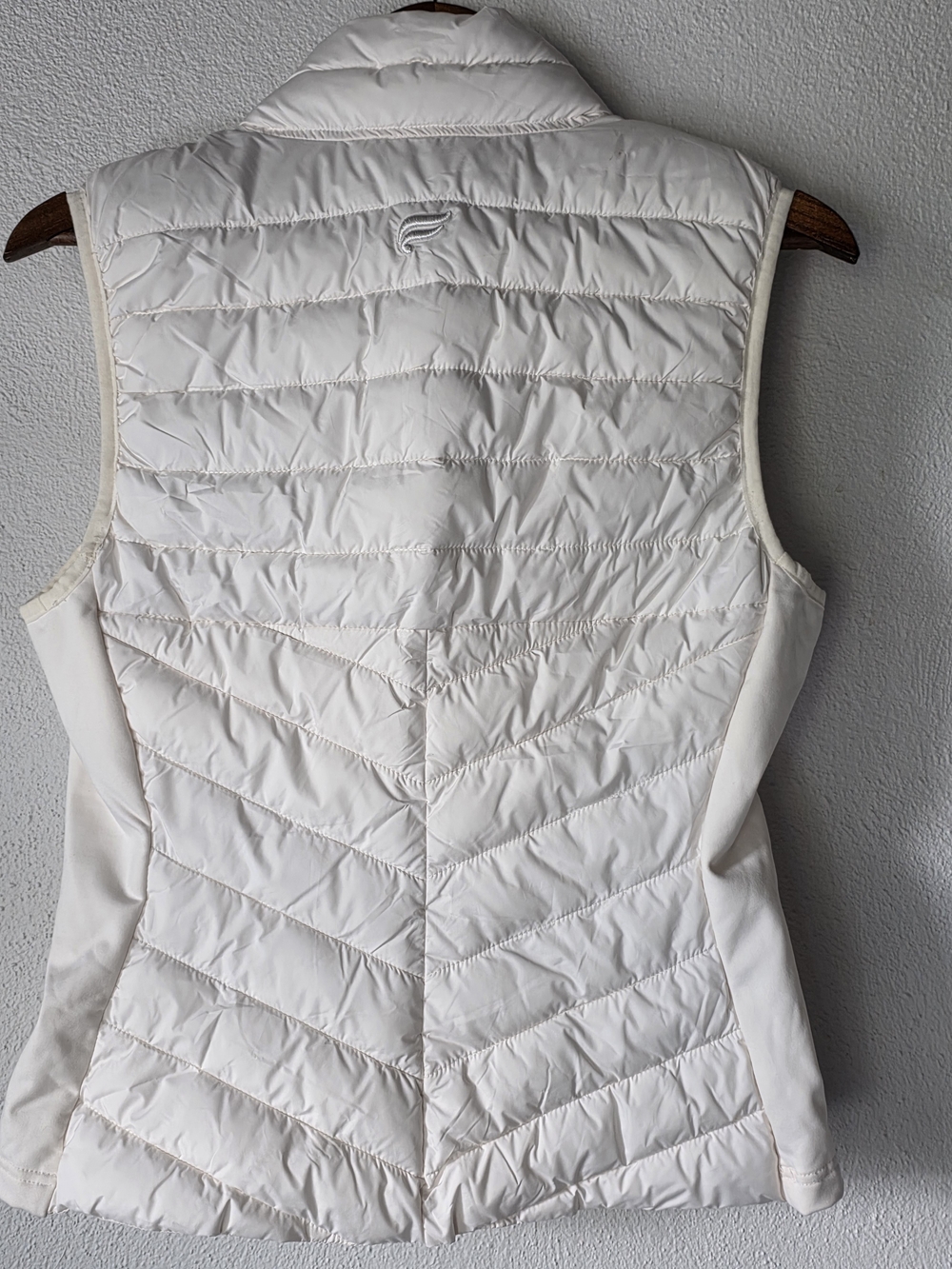 NWT Fabletics White Quilted Puffer Vest Zip Front Size M - Picture 5 of 8